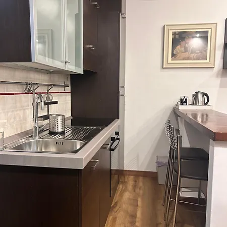 Termini With Terrace Apartment
