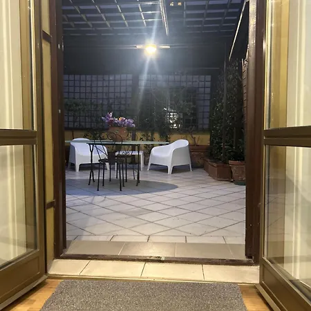 Termini With Terrace Apartment Rome